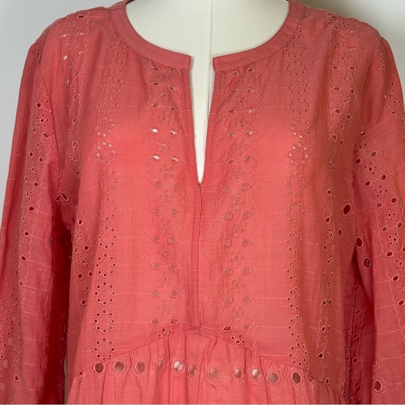 Ann Taylor LOFT Coral Pink Eyelet Peplum Blouse Cotton Blend Womens Size Medium - Picture 3 of 10